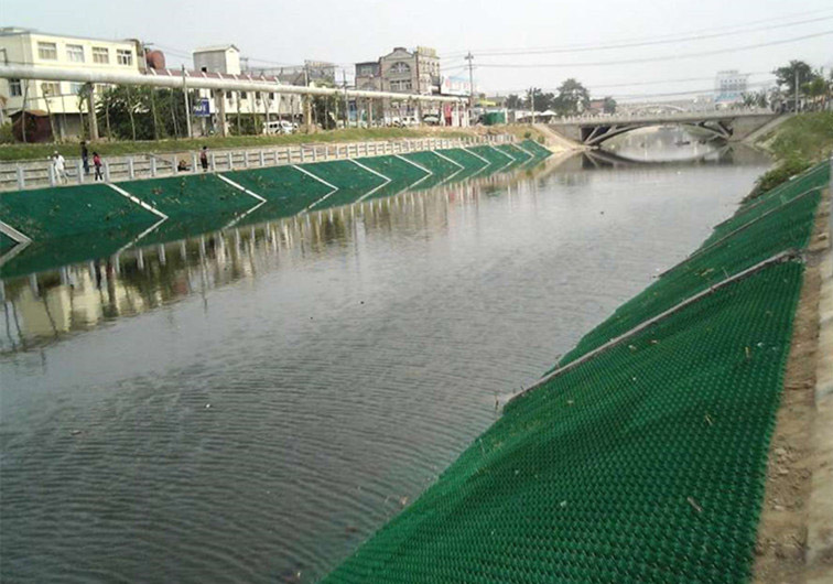 護(hù)坡植草格效果