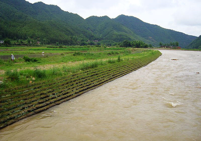 重慶生態(tài)袋河道綠化